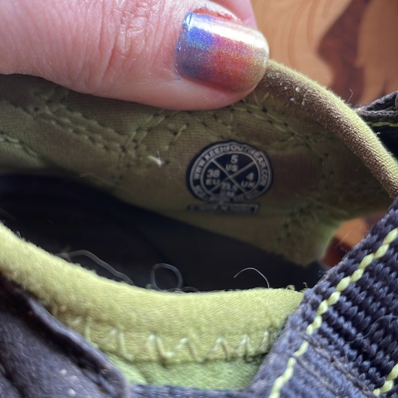 KEEN used rubber toe shoes szUK4 (mens 5 Women’s 7ish) - Picture 2 of 4
